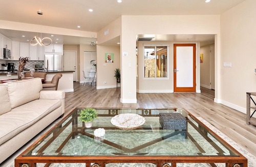 Cathedral City House | Angels Care: Communal Pool, Golf Views, Pet Friendly!