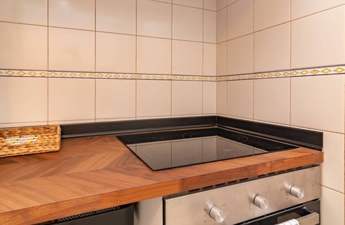 Penha de Franca Apartment | Anjos' City Escape by LovelyStay - 1