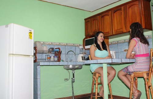 Canas Apartment | Aparthotel Gonzalez