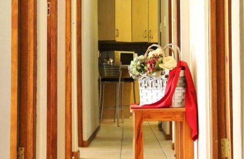 Wavecrest Apartment | Apartment ∙ 2 bedrooms ∙ 4 guests