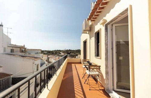 Espiche Apartment | Apartment Casa Calma - Sunny 2 bedrooms in Espiche, near Praia da Luz