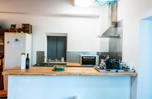 Palhais Apartment | Apartment 'Casa Das Pipas Palmela 2' with Shared Terrace, Wi-Fi & Air Conditioning
