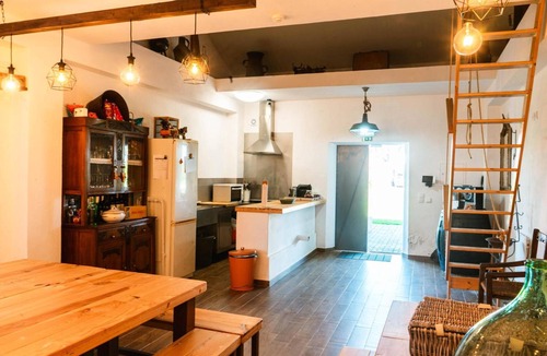 Palhais Apartment | Apartment 'Casa Das Pipas Palmela 2' with Shared Terrace, Wi-Fi & Air Conditioning