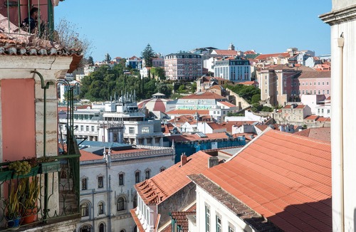 Sacramento Apartment | Apartment 'Duque Chiado - Lisbonbreaks' with Balcony, Wi-Fi and Air Conditioning