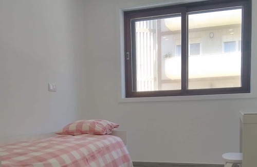 Furadouro Apartment | Apartment 'Miramar Apartamento 1º Andar' with Sea View, Wi-Fi and Air Conditioning
