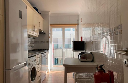 Vila Real Santo Antonio Apartment | Apartment 'Monte Gordo Beach Flat with Balcony' with Balcony, Wi-Fi and Air Conditioning