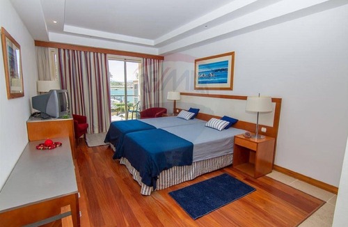 Mexilhoeira da Carregacao Apartment | apartment panoramic view of the pool, and the arade river Lagoa, Algarve