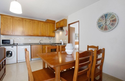 Sao Martinho do Porto Apartment | Apartment 'Campo Mar - T1 Beach View' with Sea View, Balcony and Wi-Fi