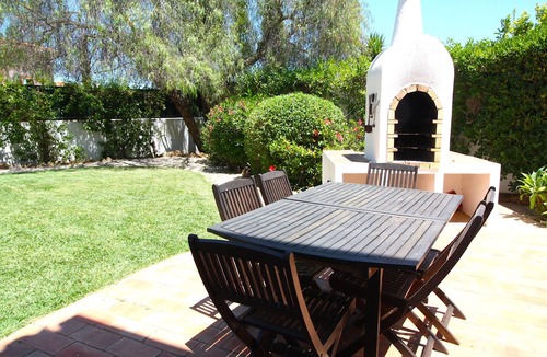 Mato Serrao Apartment | Apartment with communal pool walking distance to amenities, beach, town center