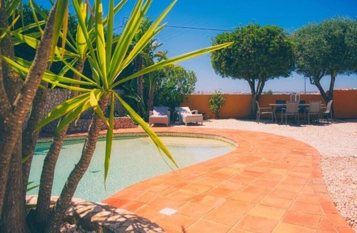Albardeira Apartment | Apartment with pool and Meia Praia beach access