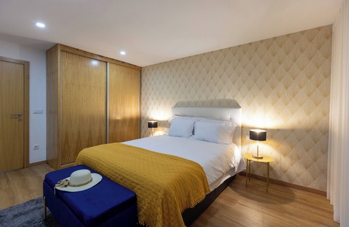 Vera Cruz Apartment | Apartment with private patio, WI-FI and air conditioning in the center of Aveiro