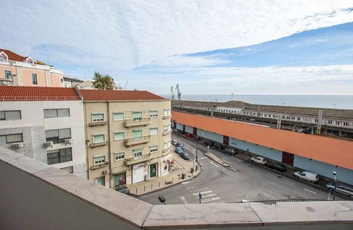 Alfama Apartment | Apolónia 30 guests With Frontal River View and 442 m2