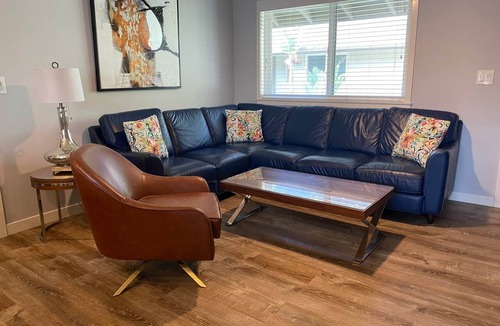 Carpinteria Apartment | Apt 14: beautiful unit steps to the beach