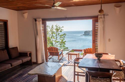 Playa La Redonda Hotel | Aqua Oceanfront Hotel Resort
