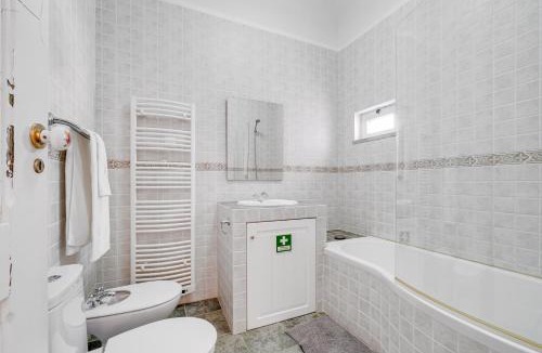 Evora Apartment | Aqueduct View House by Portus Alacer