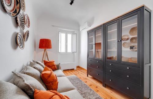 Evora Apartment | Aqueduct View House by Portus Alacer
