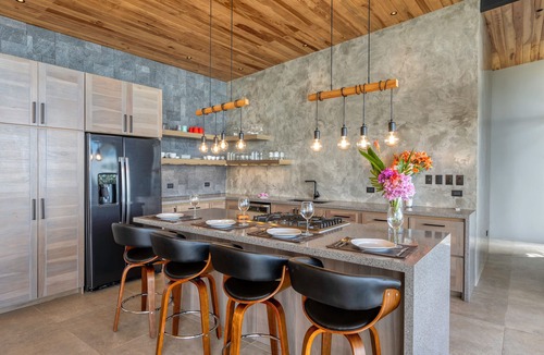 Uvita Villa | Architectural Oceanview villa HR6, mind-blowing sunset, comes with Concierge