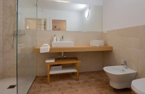 Santiago do Cacem Cottage | Ares do Monte - Rural Tourism - Sunflower Suite (2 Adults + 1 Child)