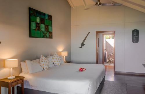 Wailoloa Hotel | Aroha Taveuni Beachfront Bures