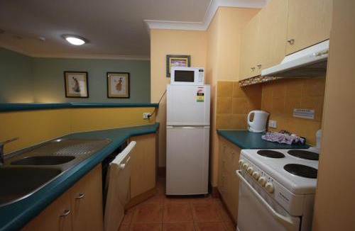 Broadbeach Apartment | Aruba Beach Resort