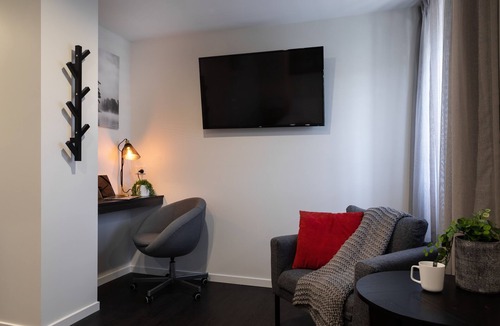 Ascot House | Ascot Budget Residences - Close to Brisbane Airport & Racecourses