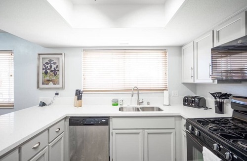 Green Valley North House | Authentic Vacation! Relaxing stay!