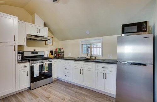 Avalon House | Avalon Cottage < Half-Mi to Beaches & Crescent Ave