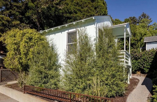 Avila Beach House | Avila Sun Shak just one block from the beach! Pet Friendly!