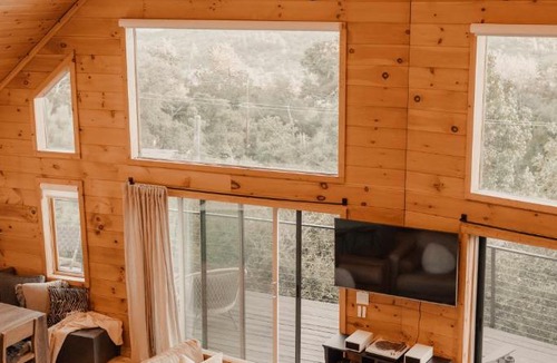 Julian House | Award-Winning A-Frame with Cedar Hot Tub and Views