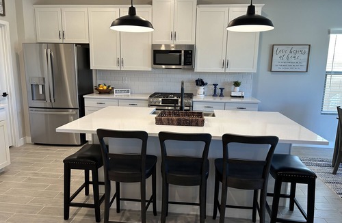 Rovey Farm Estates House | AZ Westgate Entertainment House - Everything Entertainment Only Minutes Away!