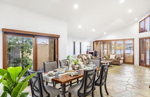 Paradise Point House | Azure Majesty Luxe Waterfront Mansion Redefined