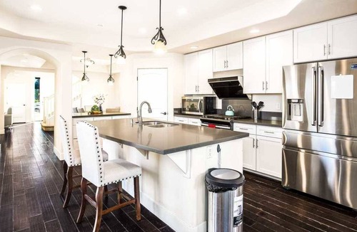 Glendora House | Azusa Views on Traymore