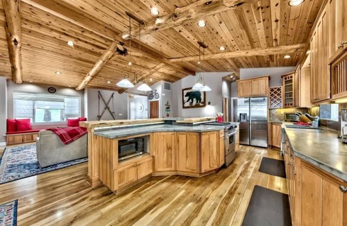 Tahoe Paradise Cabin | Back Yard Trails, Forest Land, Hot Tub, Game Room