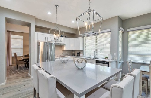 Arabian Views House | Backyard Oasis w/Private Heated Pool & TV, Pool Table, Arcade Game, Near Golf, Dining & Mayo Clinic