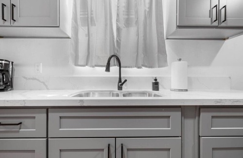 Bakersfield House | Bakersfield Sunset Stay