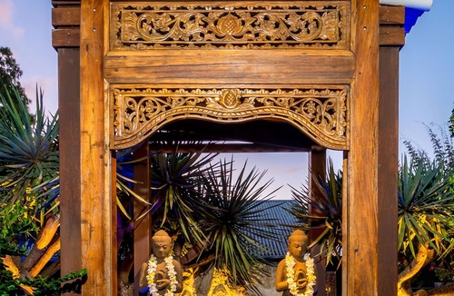 Carrara House | Bali Guesthouse - Couples Retreat (Light Breakfast Incl)