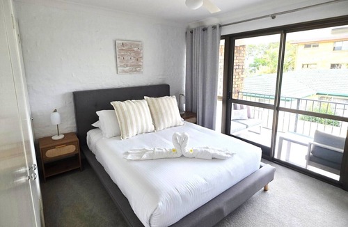 Banksia Beach House | Banksia Beach Views!