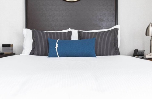 South Beach Hotel | Bay View Room w/Living Area | Stay Close to Downtown