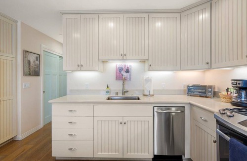 Morro Bay Condo | Bayfront Condo - Fabulous location on Embarcadero! Dogs welcome!