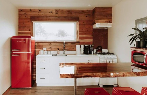Baywood Park House | Baywood Cottage #2 | Walk to Bay | Dog Friendly