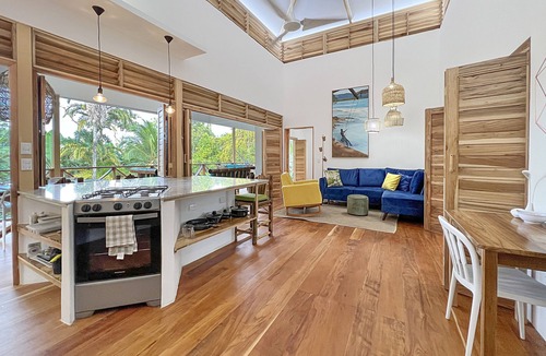 Puerto Viejo de Talamanca Villa | Beachfront Villa Casa Blanca with Private Pool, AC in Playa Negra Puerto Viejo