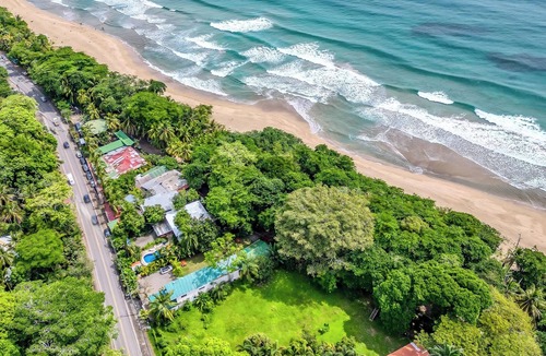 Cocles Apartment | Beachfront Studio - Direct Beach Access, Fast Wifi & AC