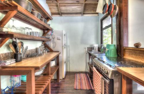 Cocles Apartment | Beach Front Chill Surf Spot