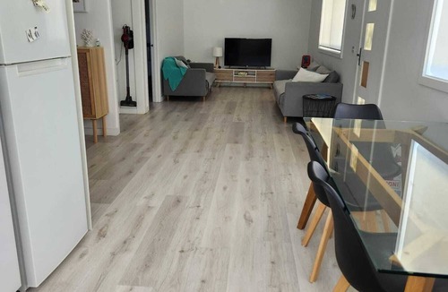 Rye Villa | Beach Shack @ Rye - 500 meters to the beach and shopping strip