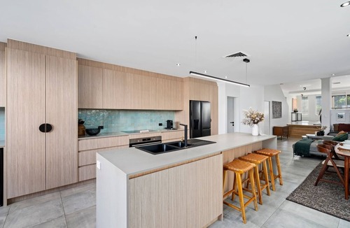 Gold Coast House | Beach Side Bliss Mermaid Beach 3BR - Heated Pool