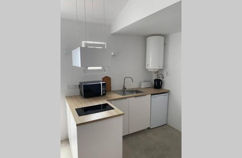Trafaria House | Beach, Surf and City - 1 bedroom villa