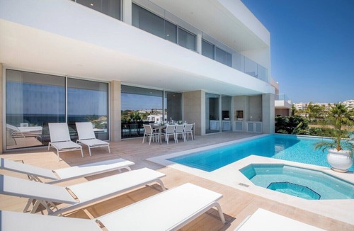 Porto de Mos Villa | Beach View Villa by Blue Diamond (55)