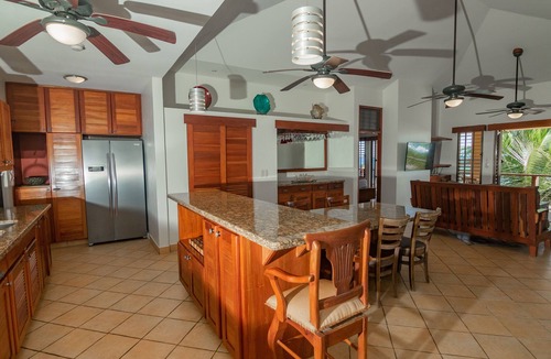 Jiquelite Villa | BEACH VILLA - BEACHFRONT - A/C/HOT SHOWER