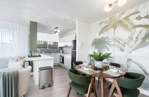 Broadbeach Apartment | Beachfront Bliss 2BR Broadbeach