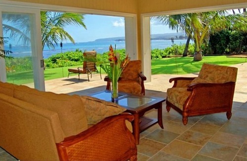 Waialua House | Beachfront Estate Now Available for 5 to 7 Night Stays!
